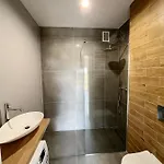 Pod Zaglami Dziwnówek