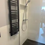 Pod Zaglami *