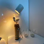 Pod Zaglami *
