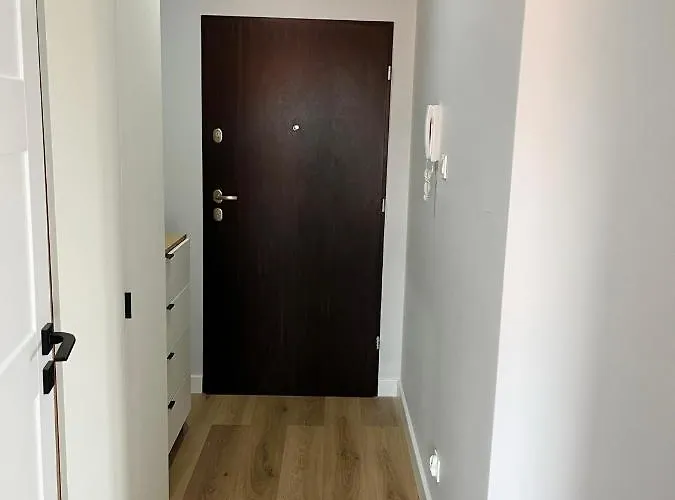 Pod Zaglami * Dziwnówek