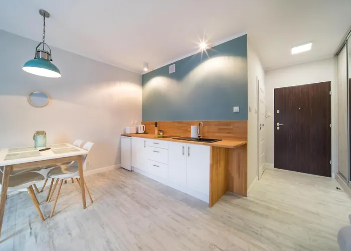 Pod Zaglami * Dziwnówek